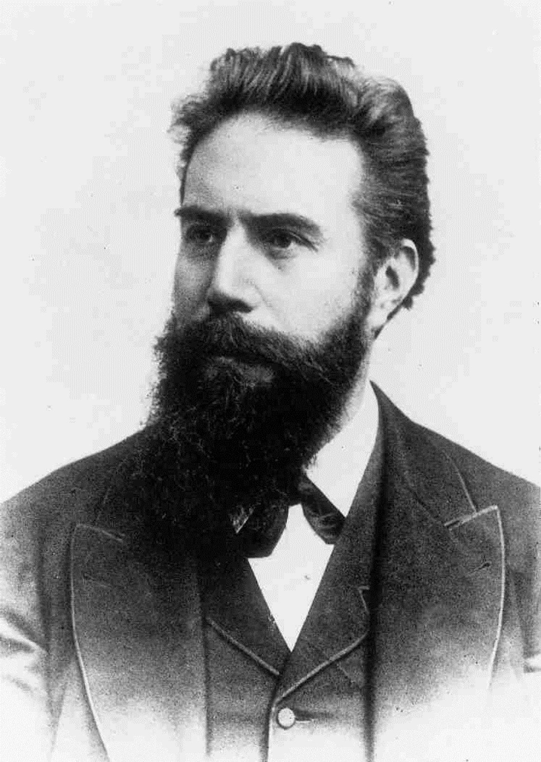 说到x射线被发现过程,不得不说一位伟大的科学家家廉·康拉德·伦琴.