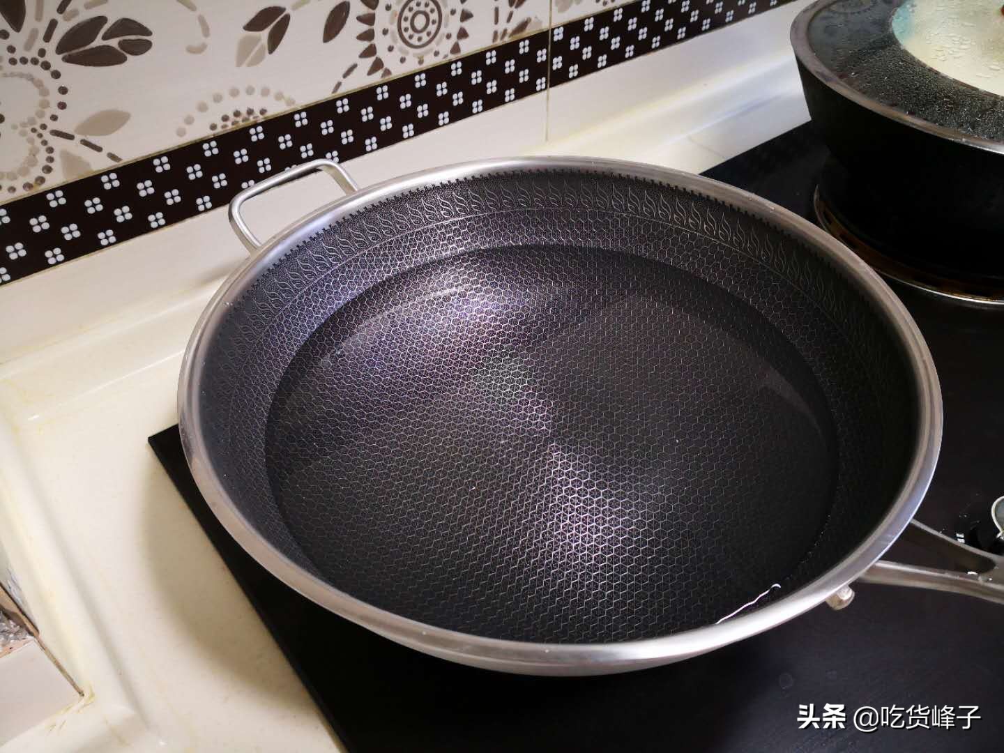 新锅不要直接用，大厨教你正确开锅，新锅寿命长，炒菜不粘更省油