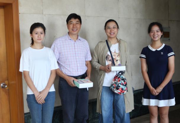 2021年教师节迎来新变化，老师有些排斥，担心变成“教育老师节”