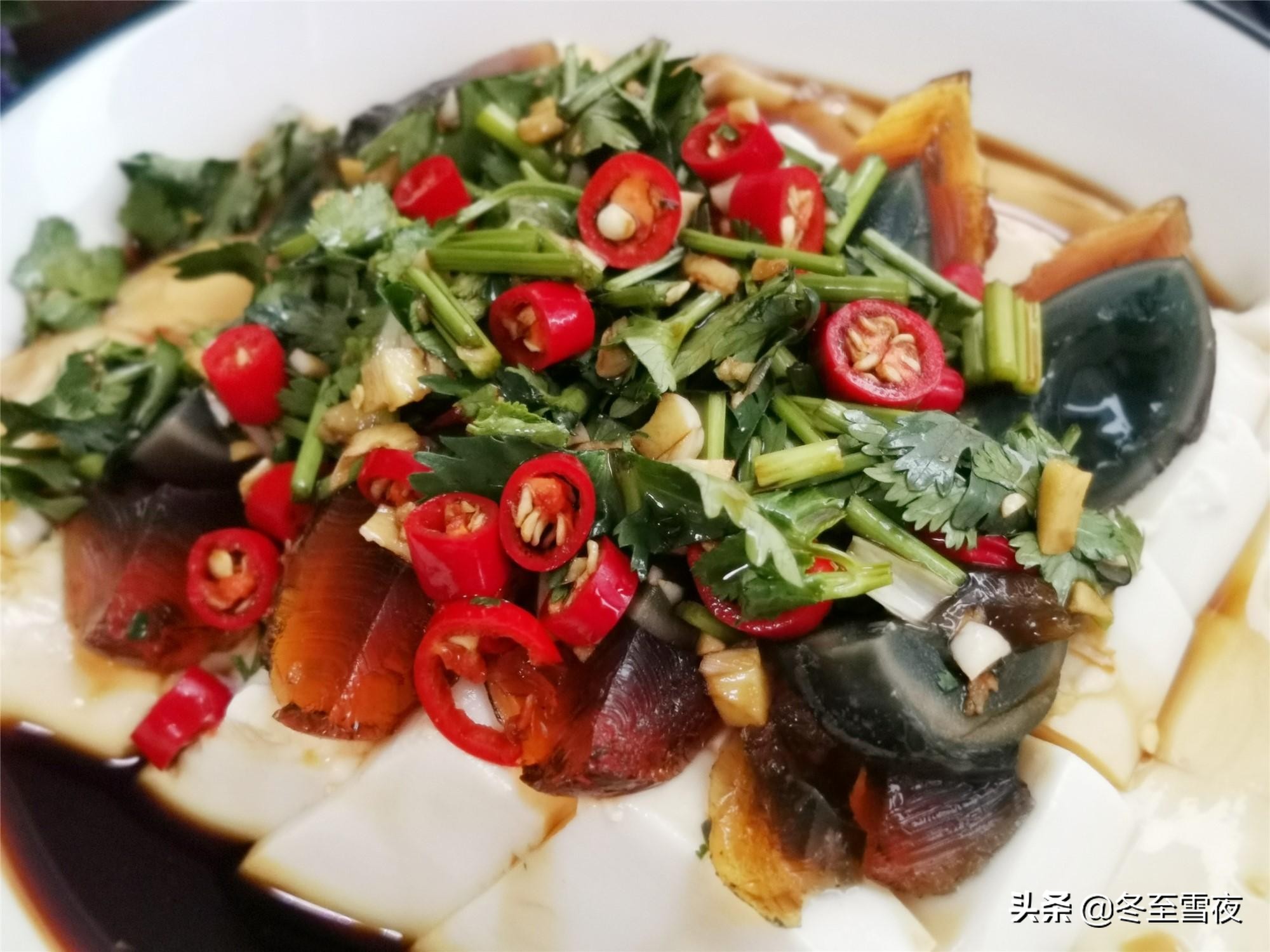 皮蛋豆腐,皮蛋豆腐涼拌的做法
