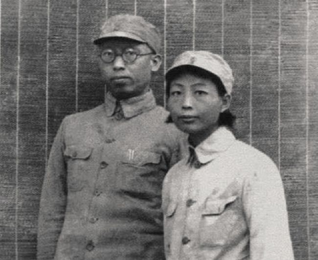 1955年，四位元帅夫人被授军衔，分别是哪四人？其他元帅夫人呢？