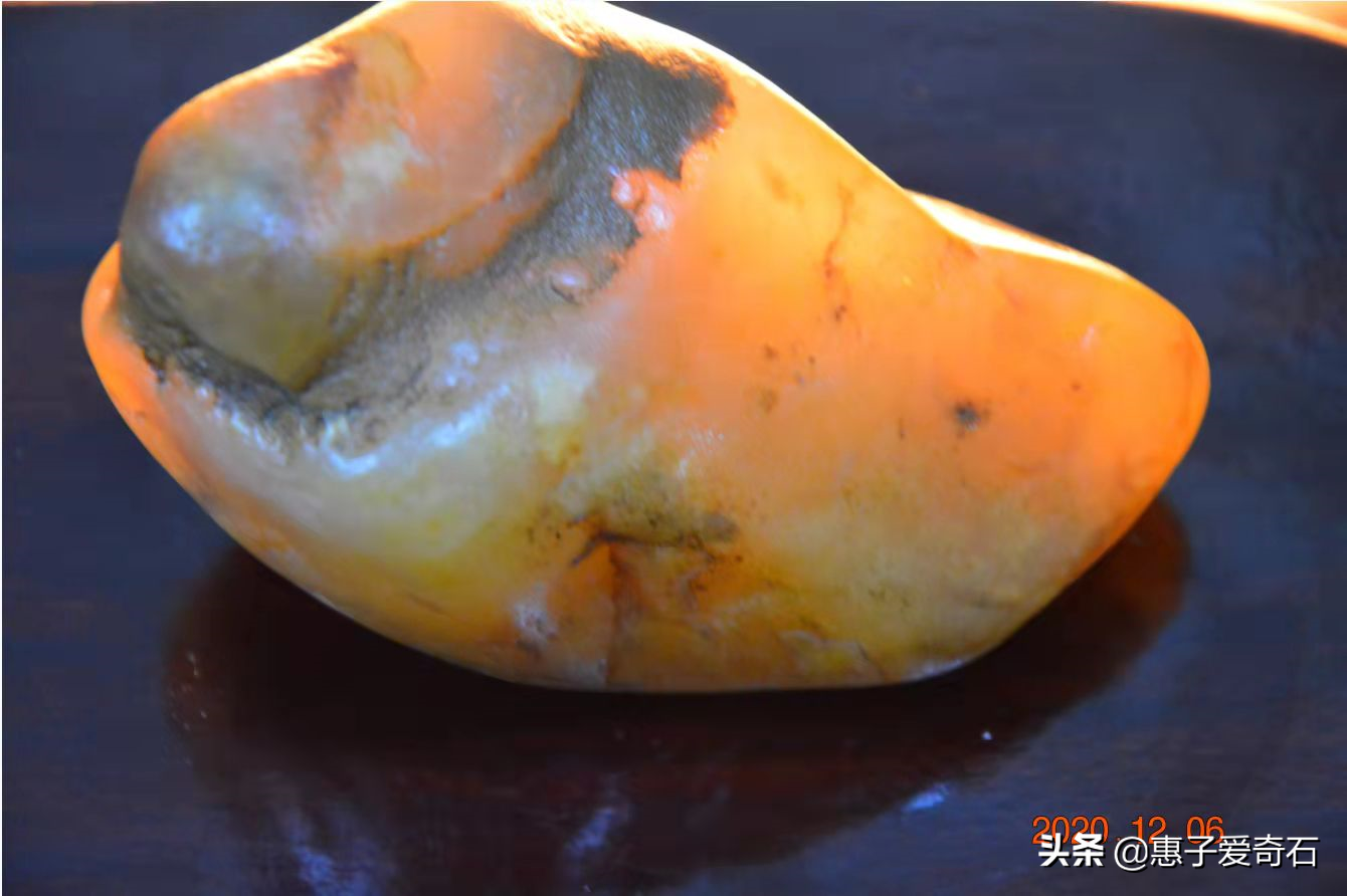 陕西黄龙玉~多彩的玉石