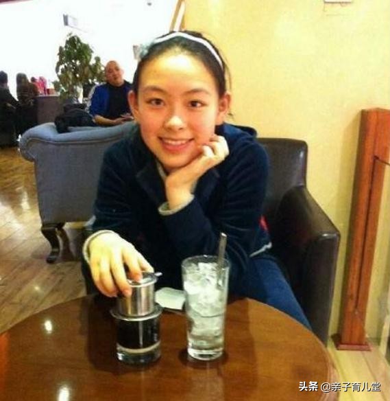 贵州高考美女状元，中考成绩全班倒数第二，却以704分逆袭入清华