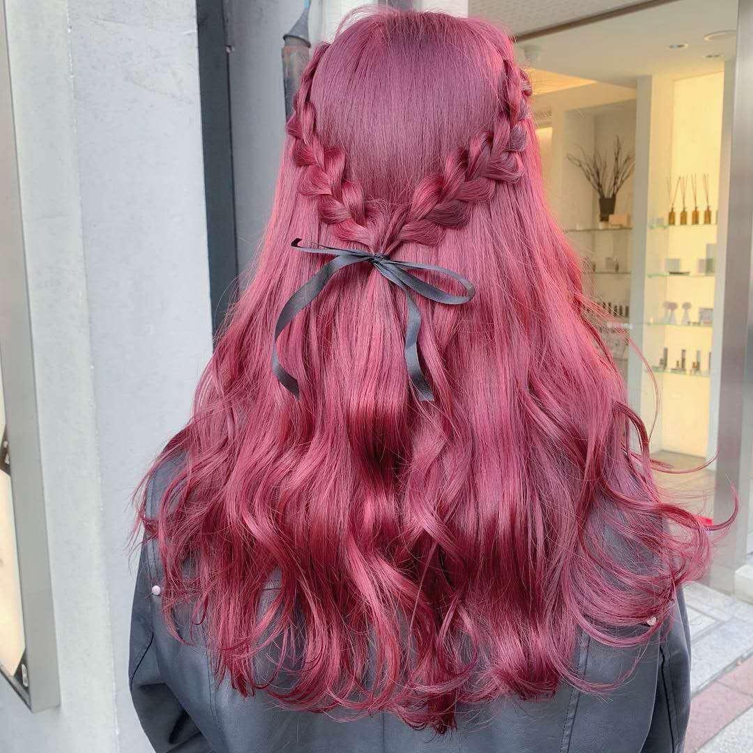 今年夏天红色头发开始流行,三种人不适合红发,避开雷区免尴尬