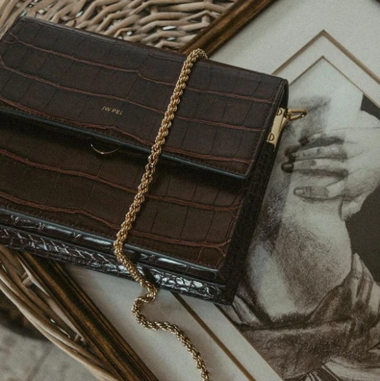 这些连钟楚曦 陈钰琪 宋妍霏都爱不释手的小众包，也太好看了吧