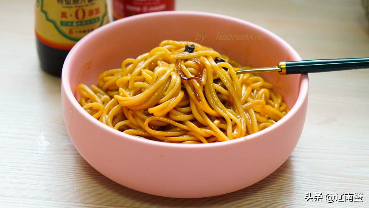 这样煮面条，真是又简单又快手，味道还超赞