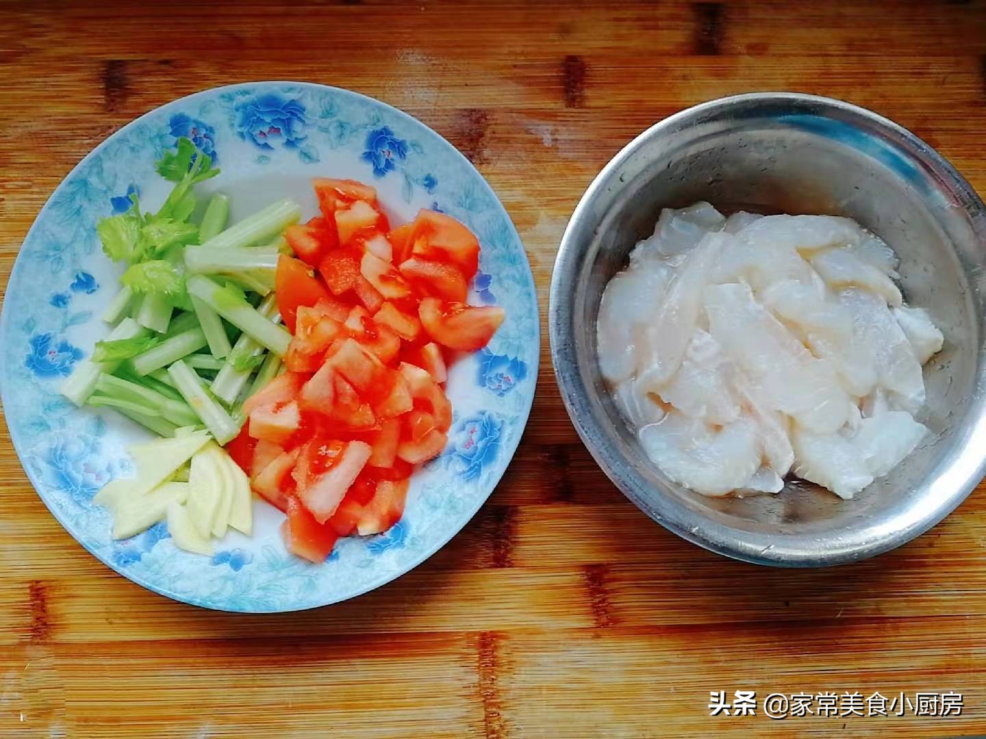 教你做便宜又美味的番茄巴沙鱼，鲜美不腥又无刺，适合孩子吃