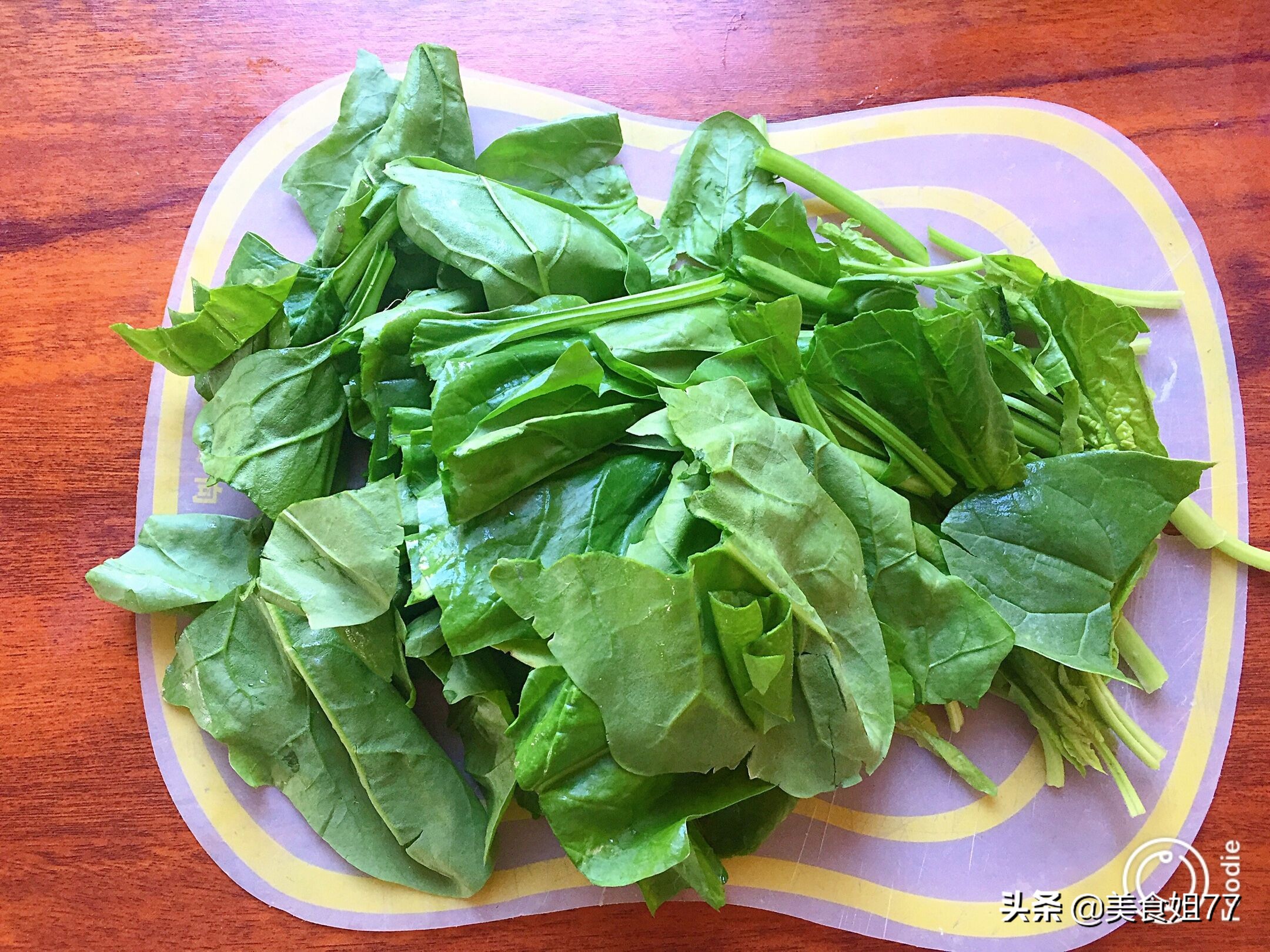 菠菜炒鸡蛋，想要好吃不涩嘴，最关键步骤不能省，这个方法确实赞