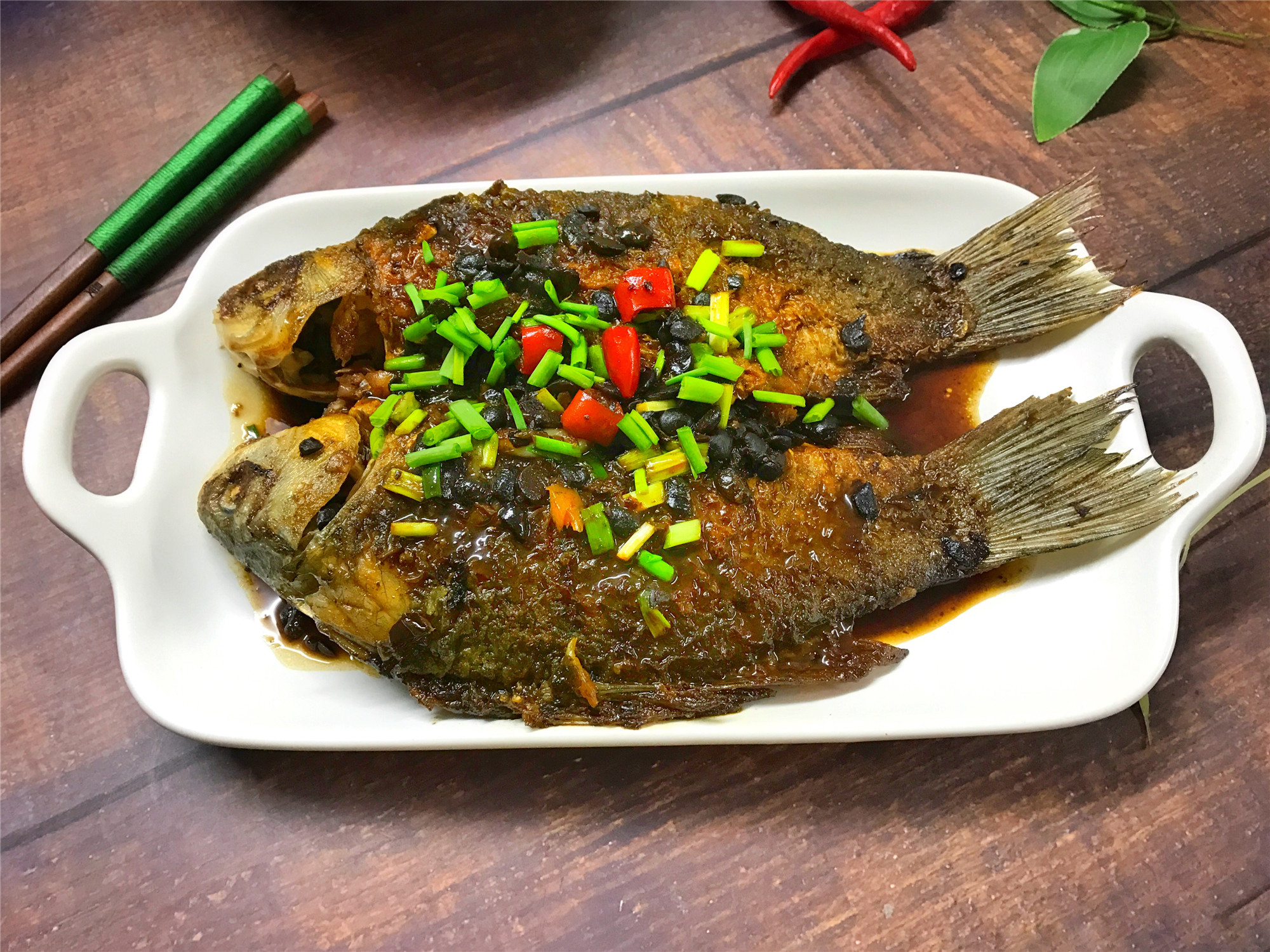 鲫鱼这做法太好吃了，多加一料，鲜嫩不腥，饭店都吃不到
