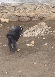 同事后备箱惊现高跟鞋，搞笑GIF笑翻全场！