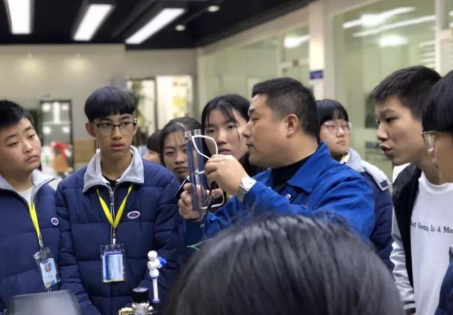 “职教高考”来了，降低中专生进大学门槛，部分学生可免试入学