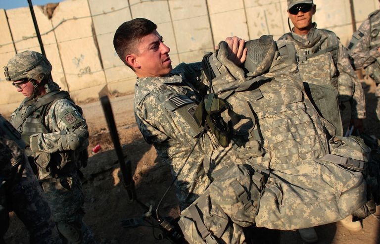 美科研人员向普通防弹背心加入这种常见元素，竟能挡住高速子弹