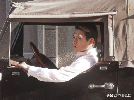 《第一炉香》：女学生葛薇龙为什么自甘堕落，沦落成高级交际花？