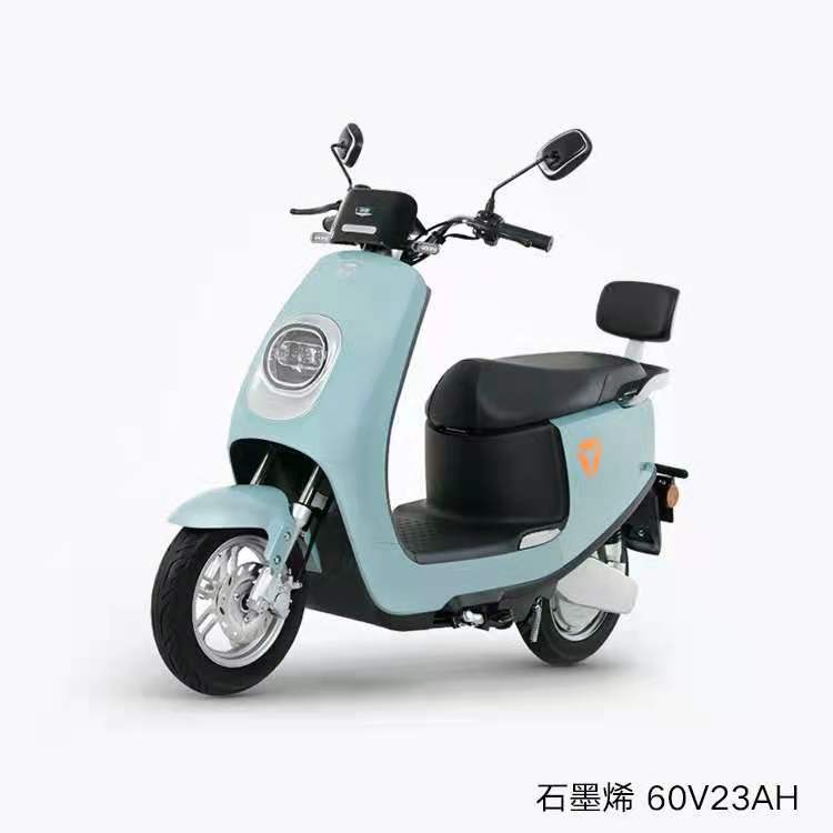 雅迪發布新款電動車，號稱可以邊騎邊充電，一次隨便跑100公里