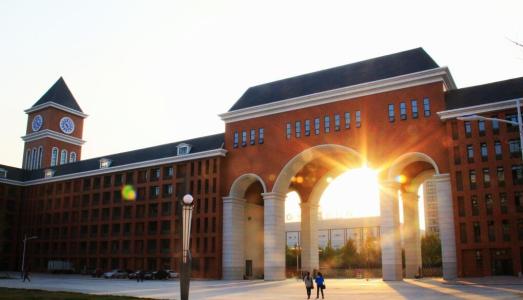 河南省最牛的3所二本高校，专业优势明显，分数不高，就业堪比211