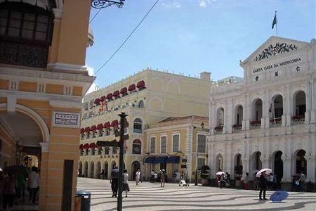 那些本科学校招大专生（哪些四川本科大学招专科生）
