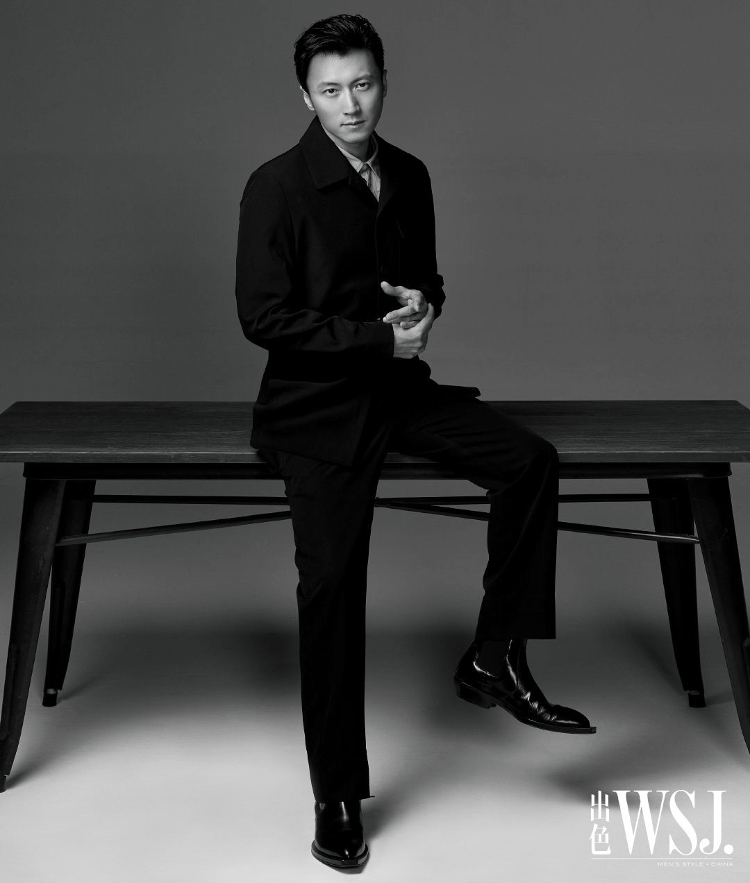 40岁谢霆锋帅气不减当年,西装背头魅力十足,"生图"状态太好了