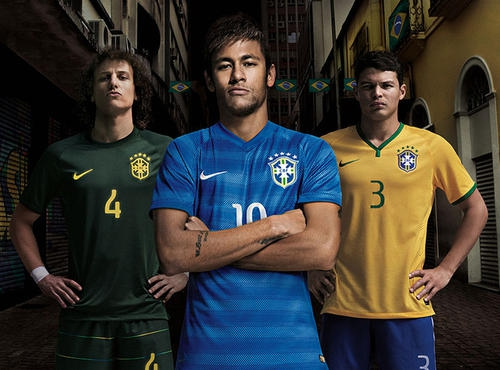 小罗为什么没上14年世界杯(为什么2014年世界杯巴西不用卡卡与小罗？)