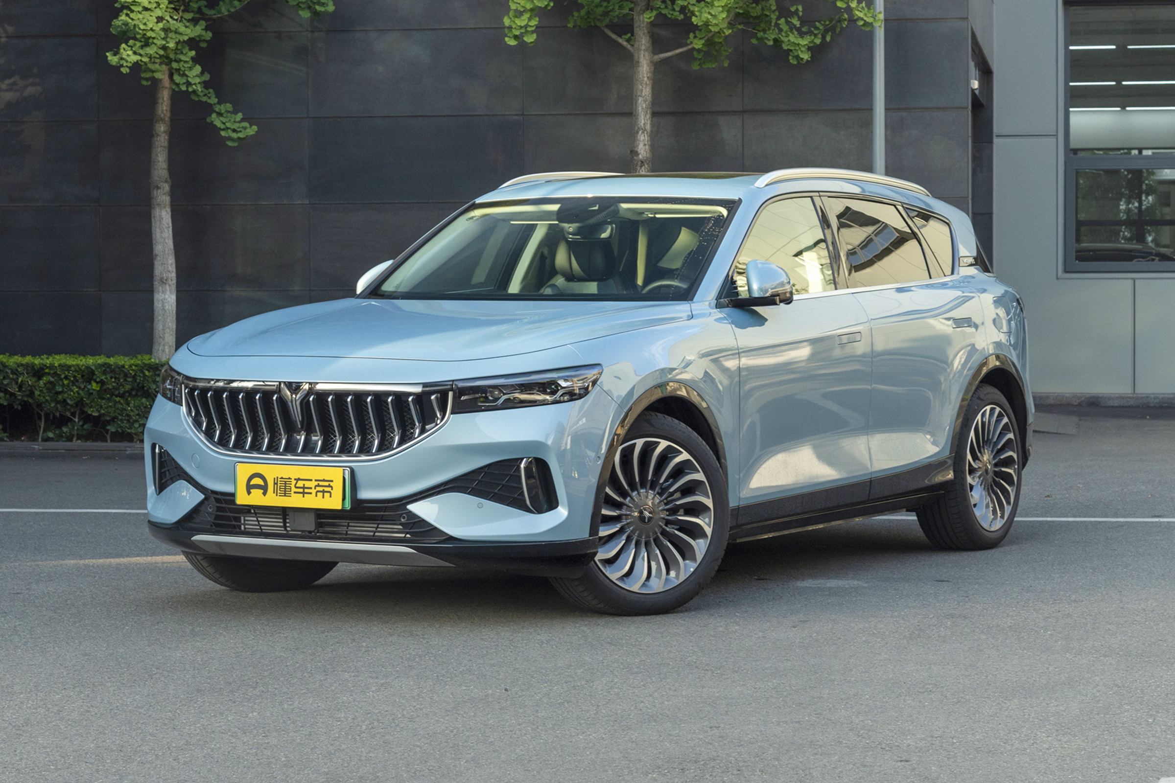 岚图FREE 2021款 四驱增程版，指导价31.36万，整体表现如何？