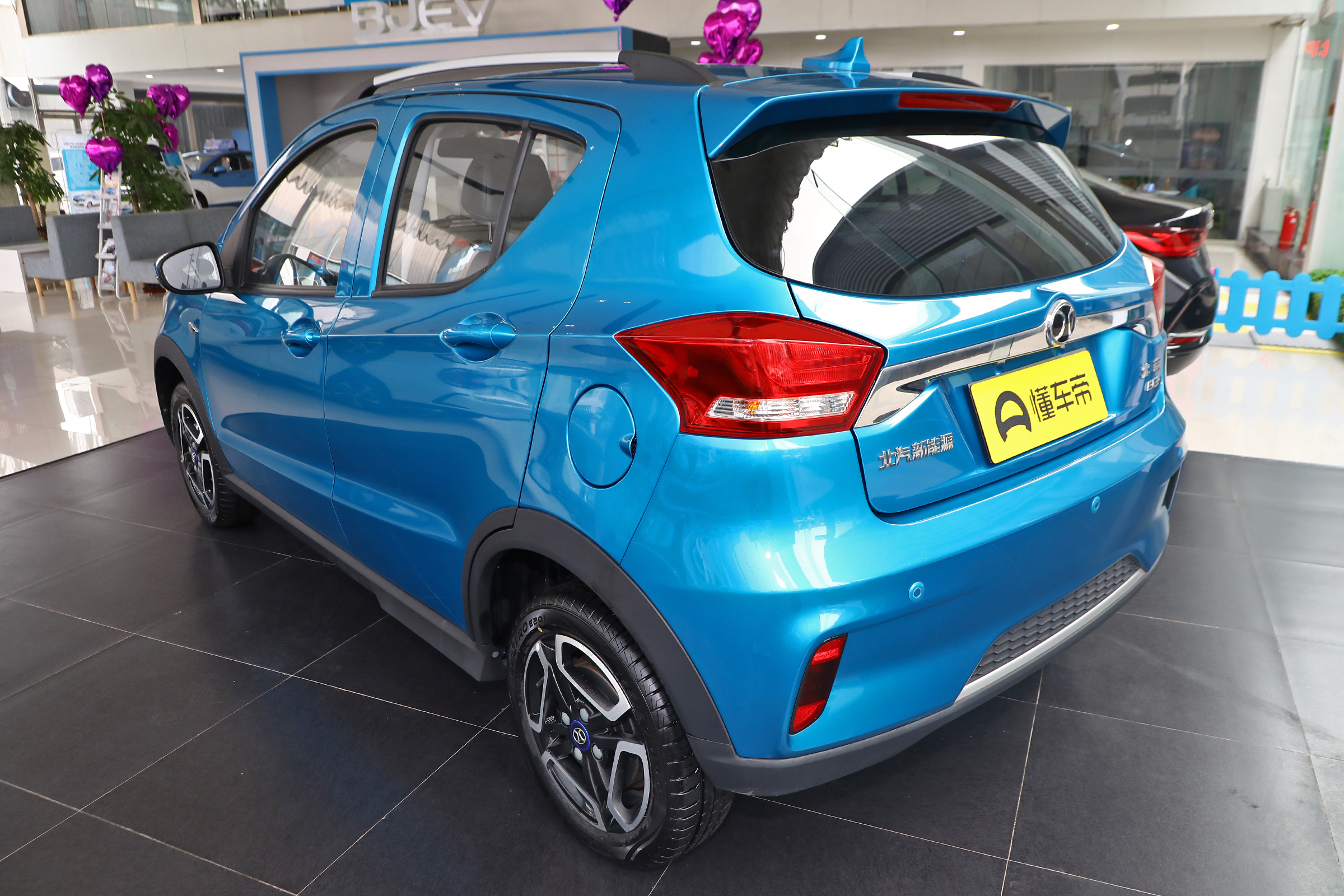 续航301公里指导价738万北汽新能源ec表现如何