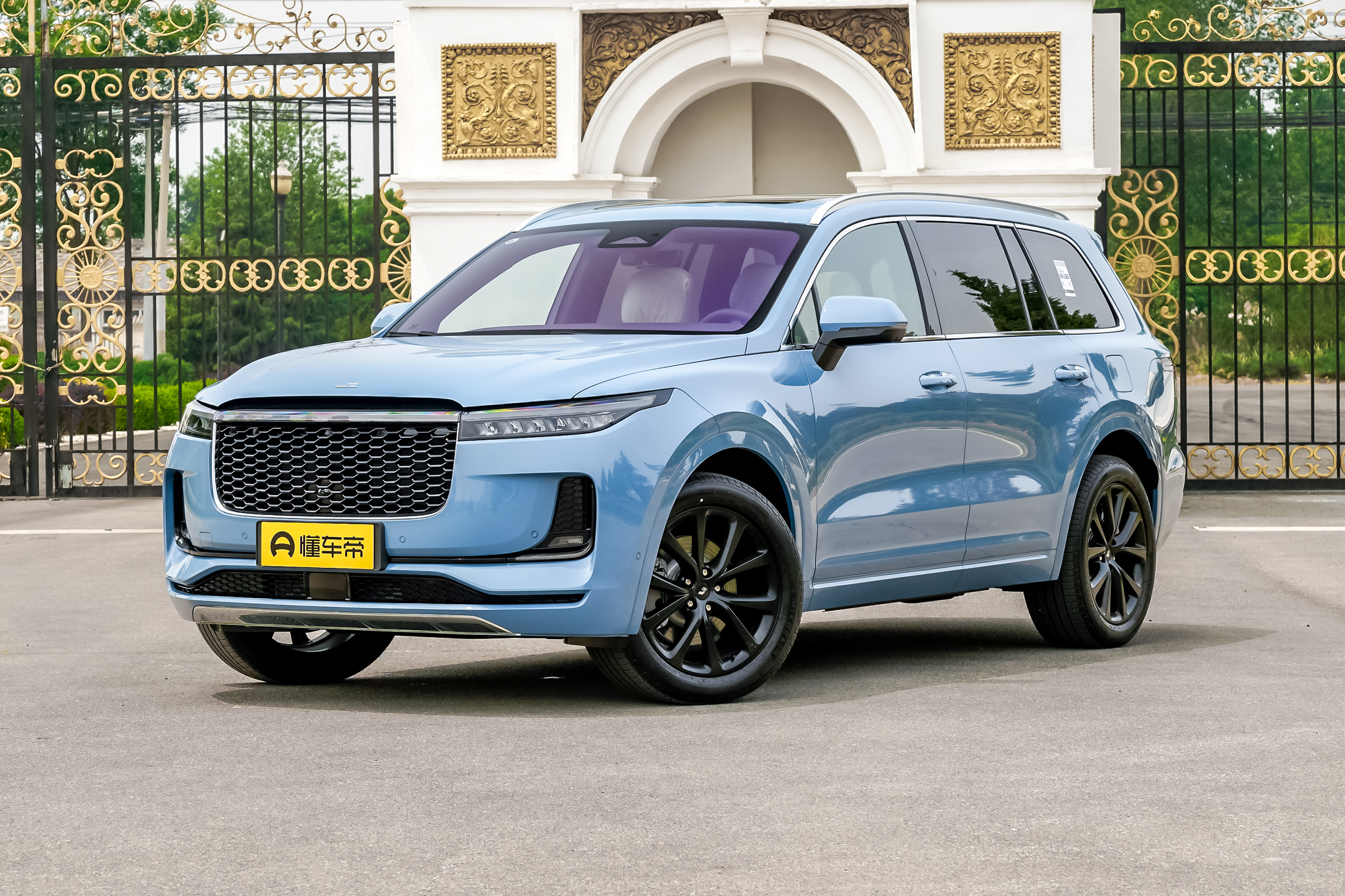 新车｜定位中大型SUV，竞争理想ONE/岚图FREE，问界M7正式上市