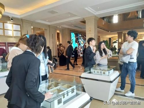 年轻人贷款买房，是多贷好还是少贷好？量力而行很关键
