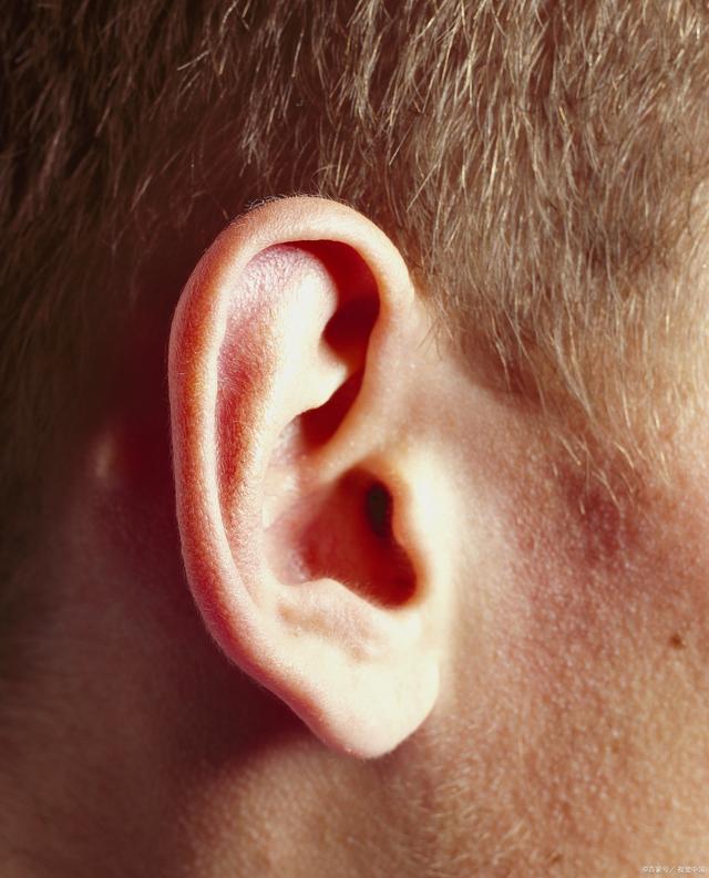 耳朵頻繁發癢，卻啥也掏不出來？ 提示：或“暗示”4個問題別忽視