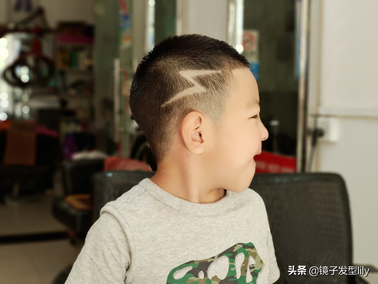 7款男生挑染发型参考__凤凰网