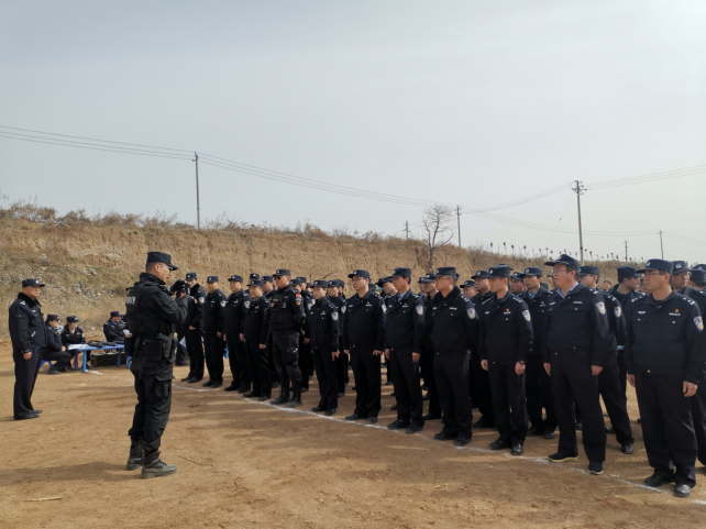 春训正当时丨武功县公安局组织民警开展实弹射击训练 提升警务实战能力