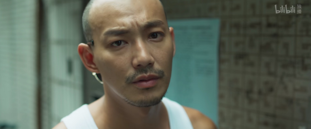 当年明明是顶流，怎么糊成这样了？