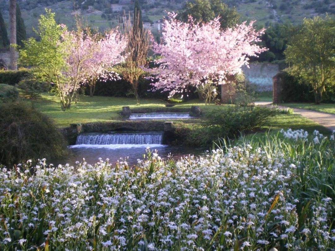 这座世上最浪漫的花园里，曾住着希腊神话中的仙女