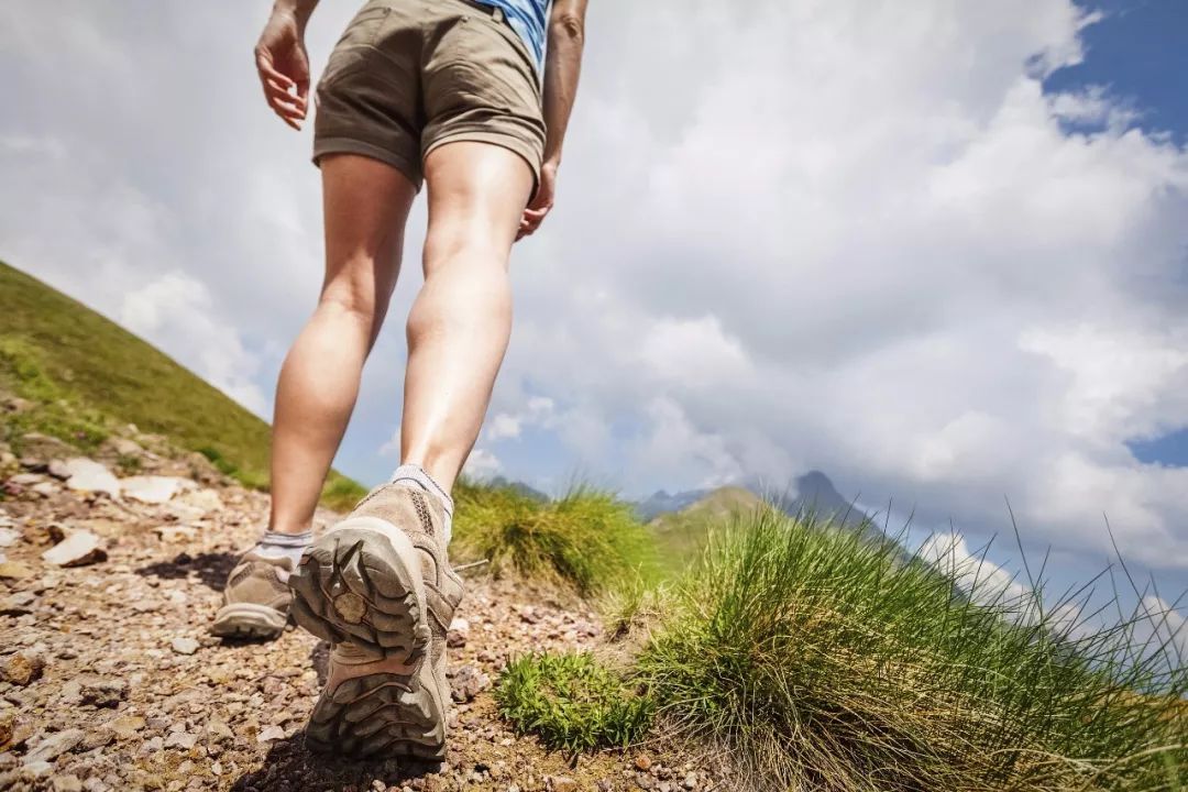 早上起床后，越是年龄大的人，越要按照正确顺序做好这4件事