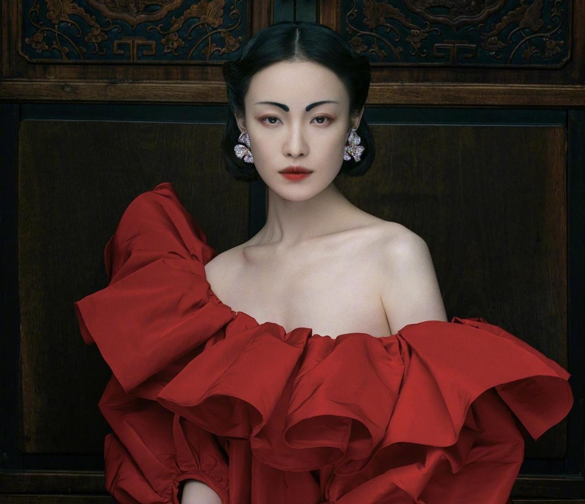 脸和身材判若两人，天使脸魔鬼身材的女明星，有的绝色有的尴尬