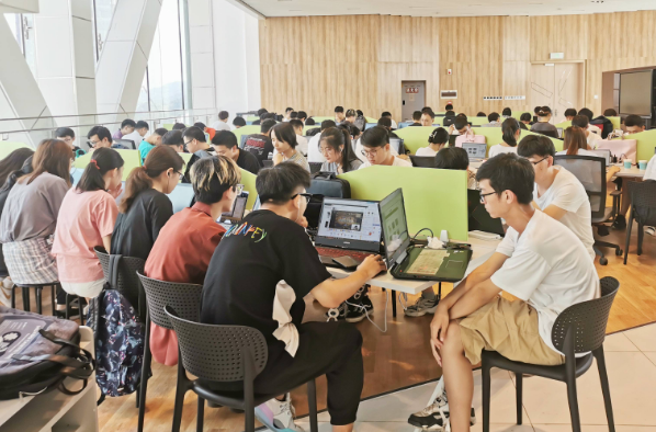 华为与三所大学签约，这次的选择让不少人感到意外，毕业生有福了