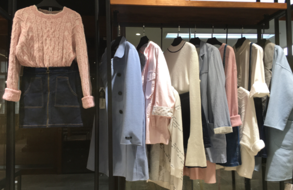 我国曾经的女装龙头，如今负债73亿，上千家门店关闭