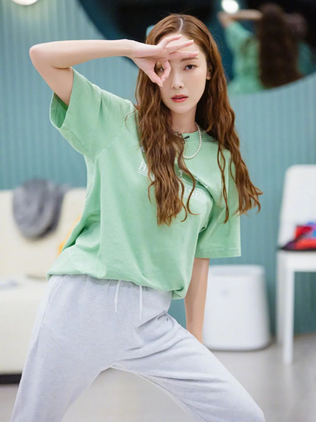 复古港式回潮，只差一头水波纹卷发