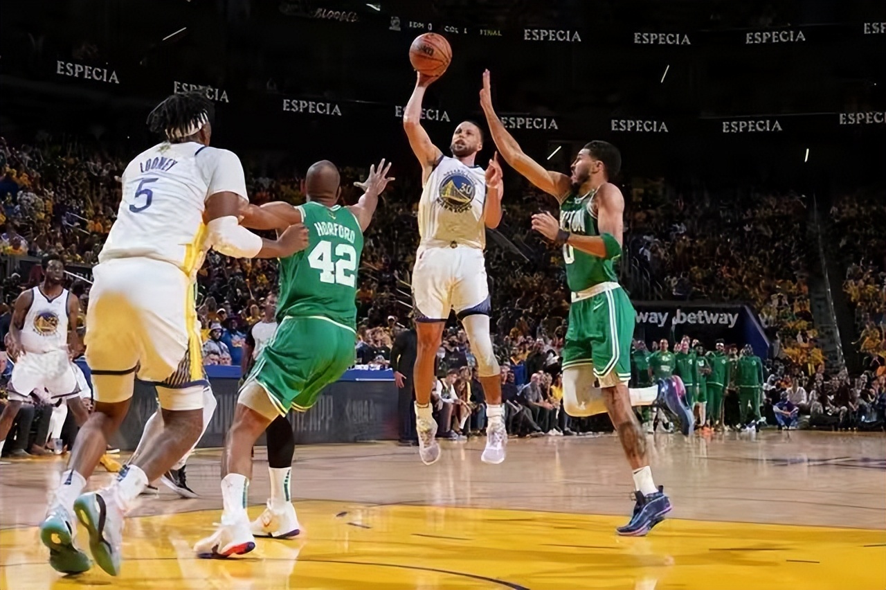 nba名人堂有哪些不该进的(如果库里不能进名人堂，现役球员除了詹姆斯，谁也没有资格进了)