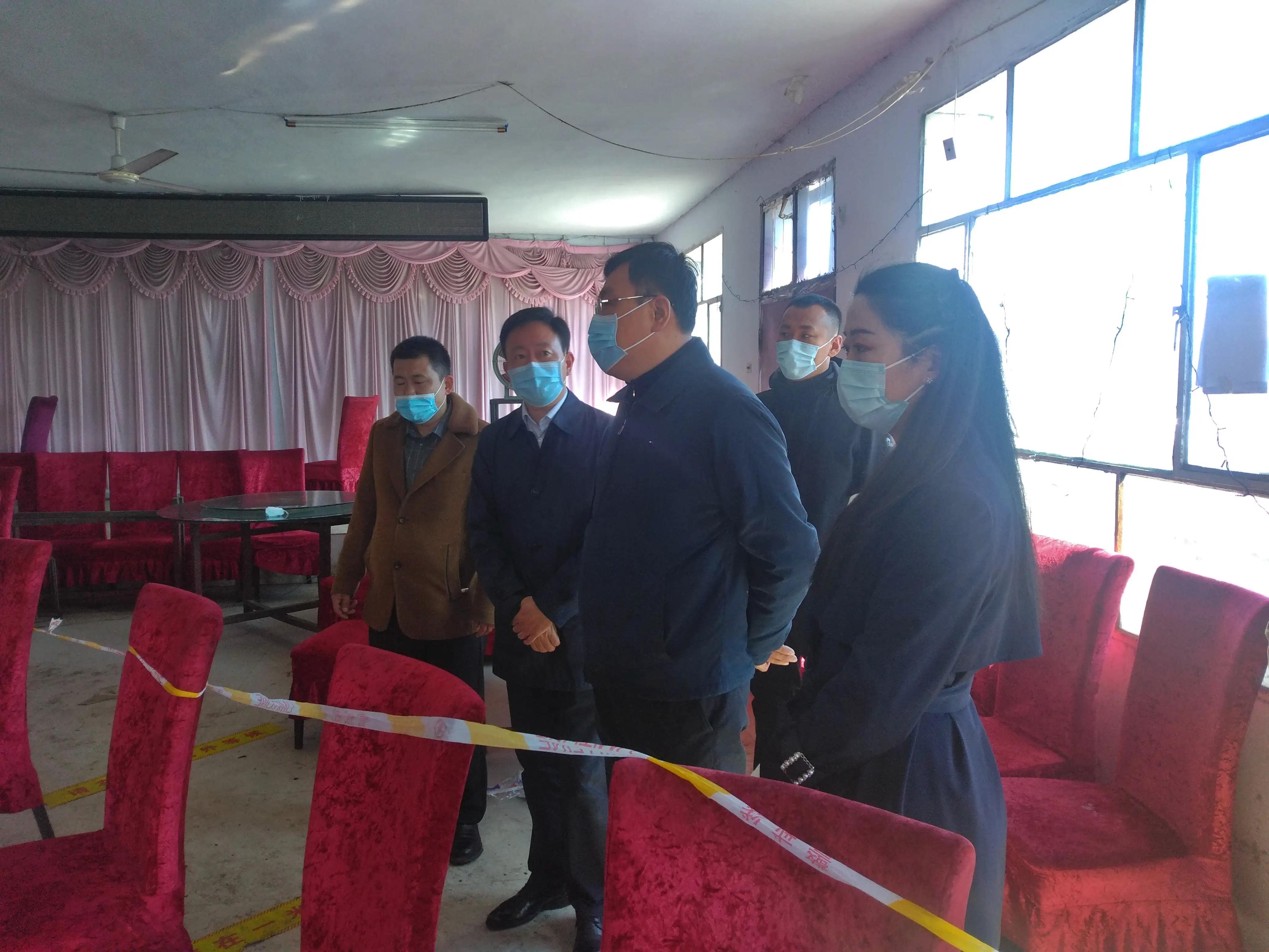 宝清县委常委、副县长沙闯深入核酸采集点进行督导检查