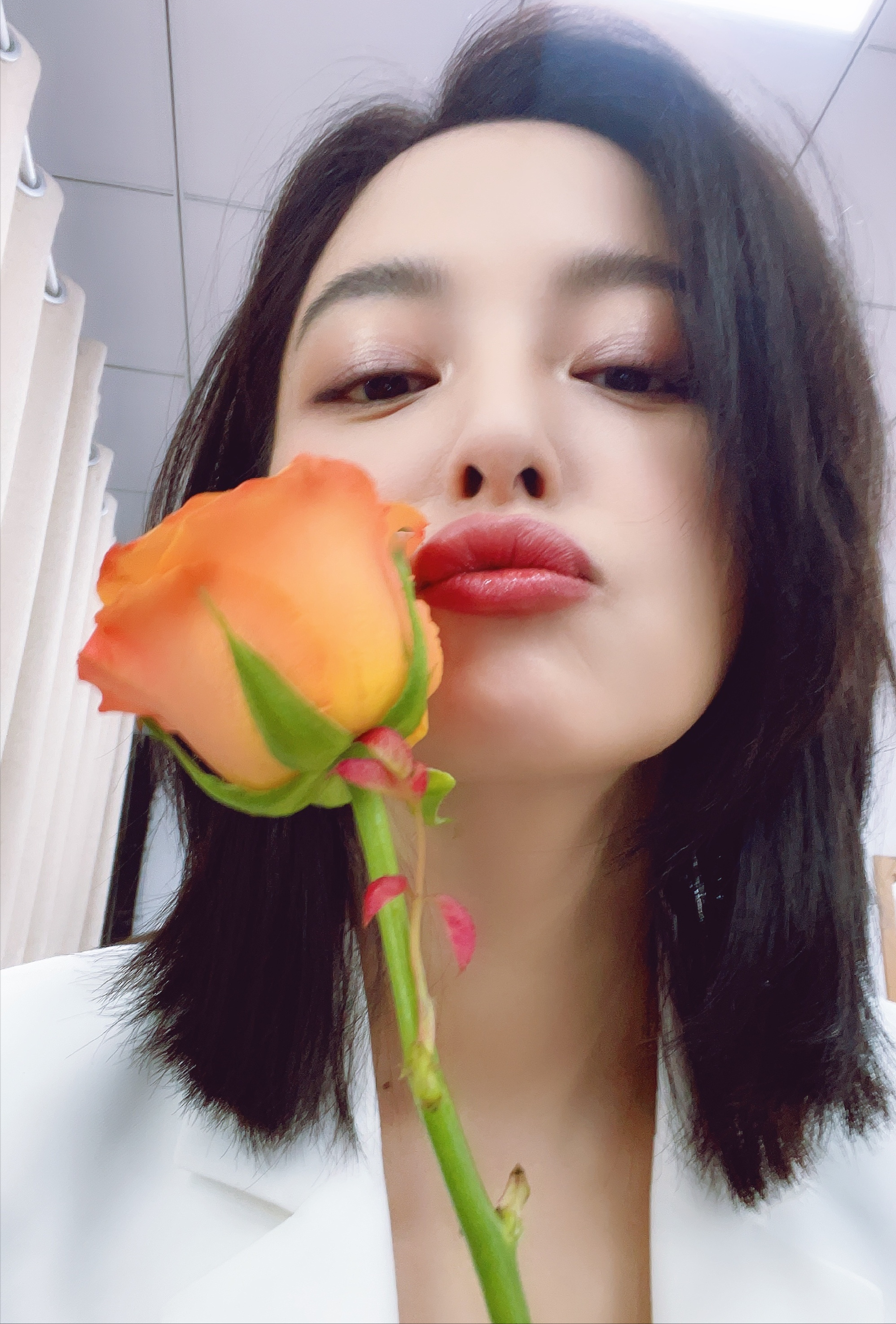 不是所有厚嘴唇都是香肠嘴这5位女星嘴唇厚又性感很有风韵