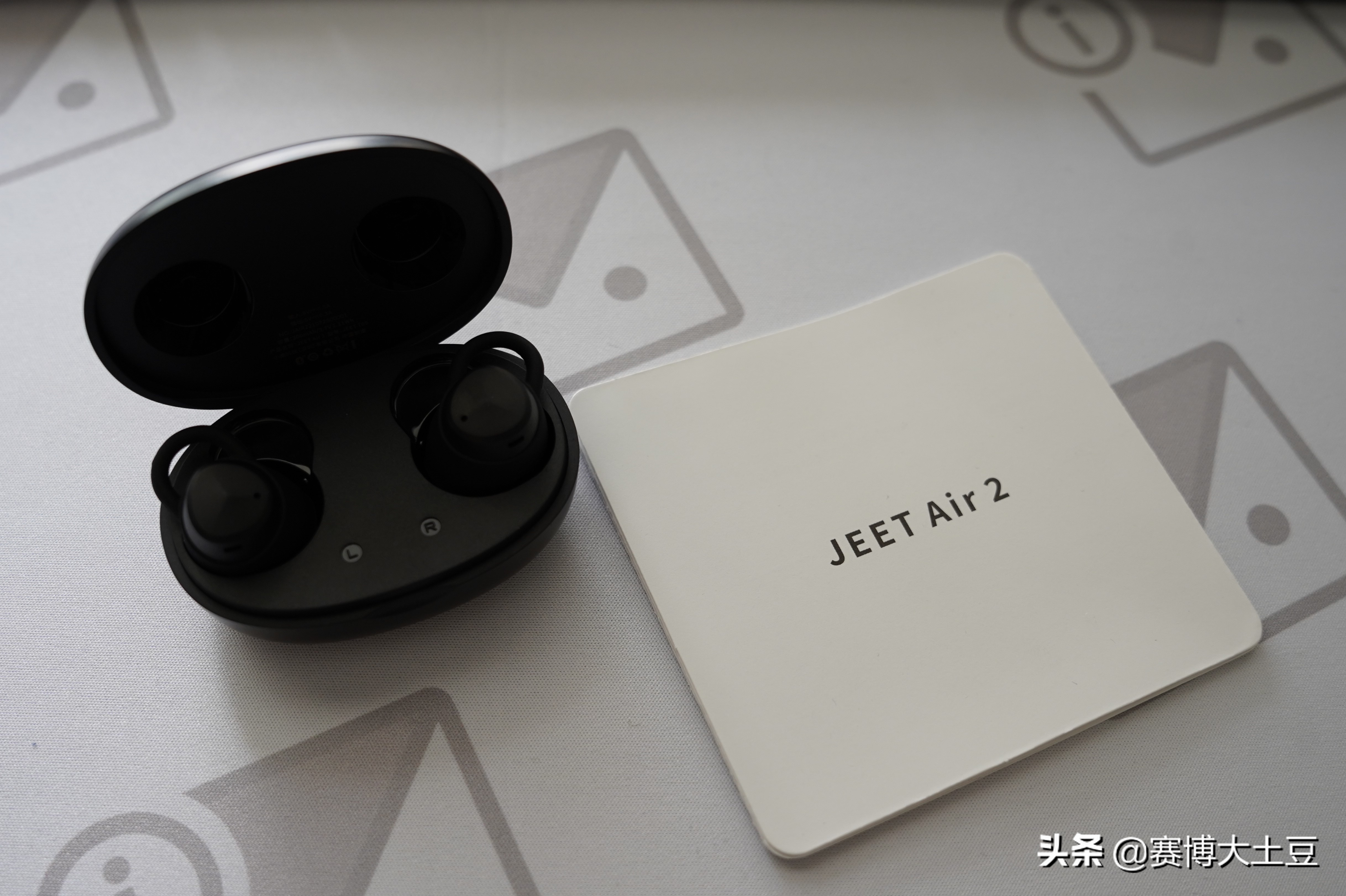 JEET Air2真无线蓝牙耳机体验：轻巧无感的实力派