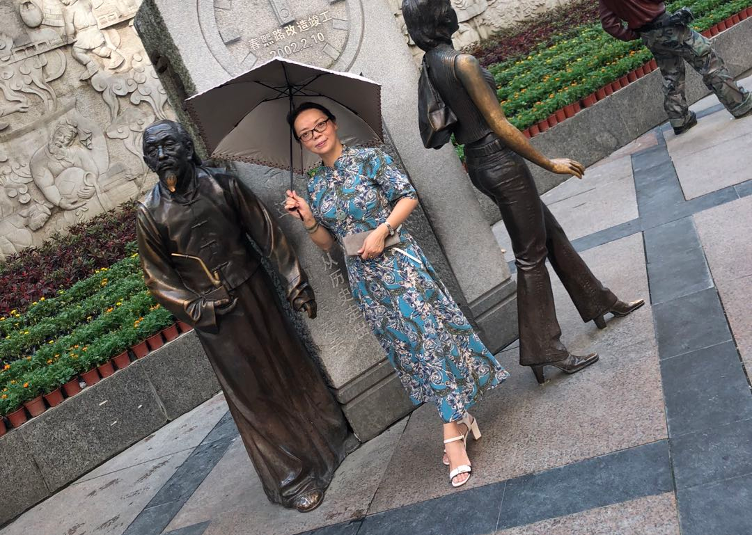 成都为明学霸背后的王炸教师！语文的诗意，手可摘星辰，剑指清北