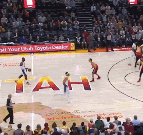 為什么nba裁判很少（詹姆斯頻繁走步，為啥裁判卻很少吹哨？）