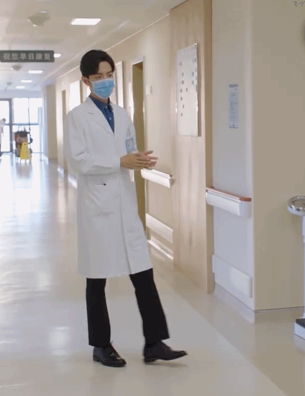 肖战海边的大片，真好看啊，满满的少年感