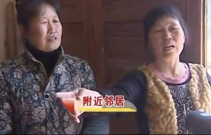 复旦高材生卧床啃老3年，对母亲拳打脚踢：我现在这样都是你害的