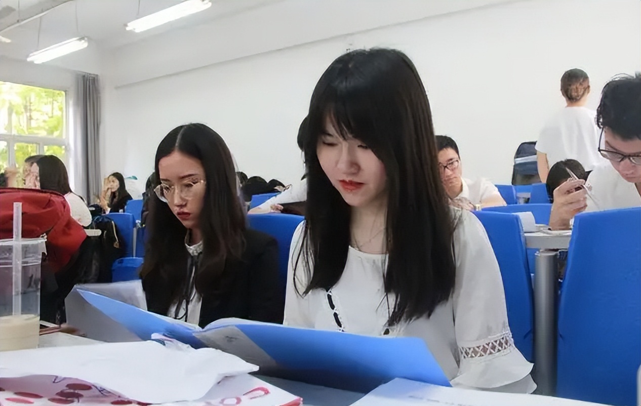 博士、硕士、本科论文有什么区别？学生3句话简单总结，懂得都懂