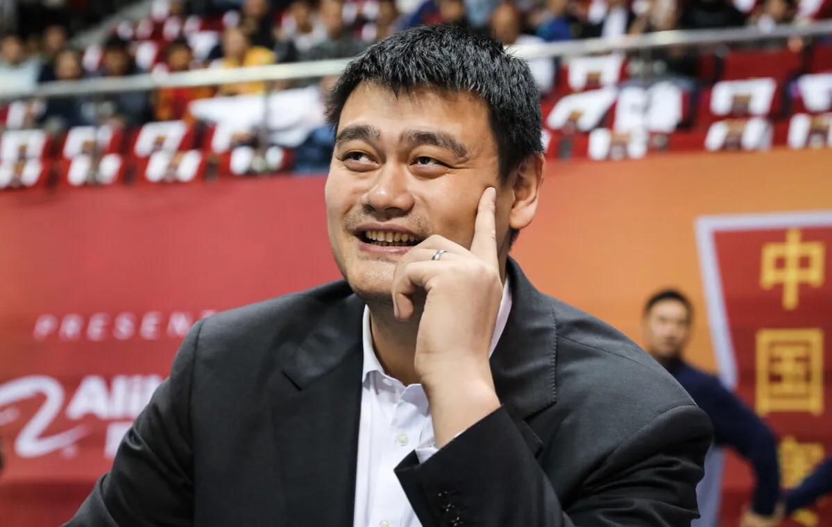 中国cba为什么不行(深度剖析，为何CBA无法达到NBA的高度，真的是姚明管理能力不行吗)