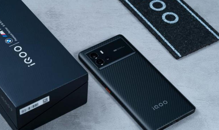 从4399元跌至3399元，12GB+256GB+E5+120W，618尽享优惠