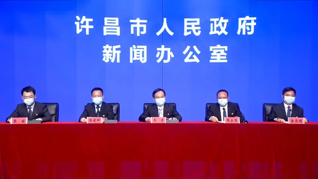 1��7����������ȷ��18����������������ȫԱ����������Ϊ����