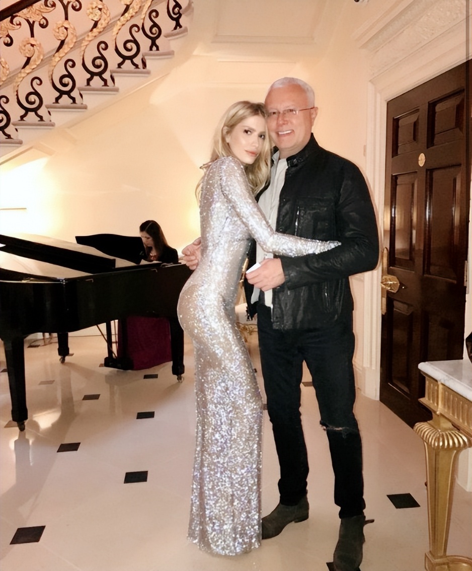 俄罗斯贵妇埃琳娜：16岁入狱，19岁嫁给救命恩人，生4胎身材苗条