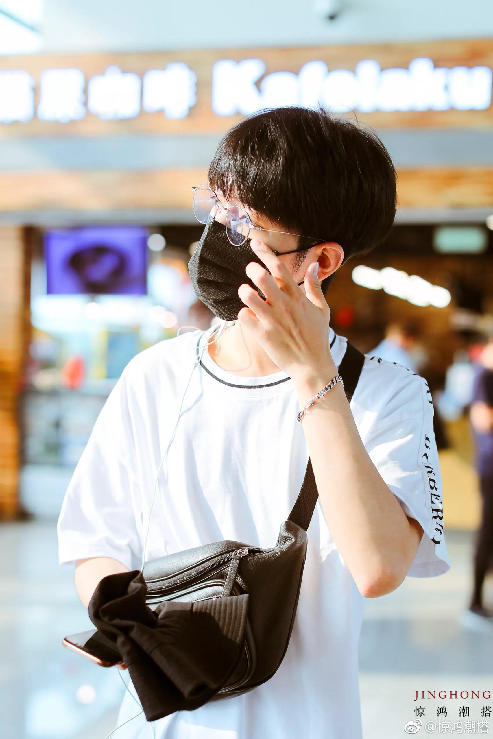 考古肖战:2018年9月—12月机场时间线汇总,今天请叫我收图狂魔